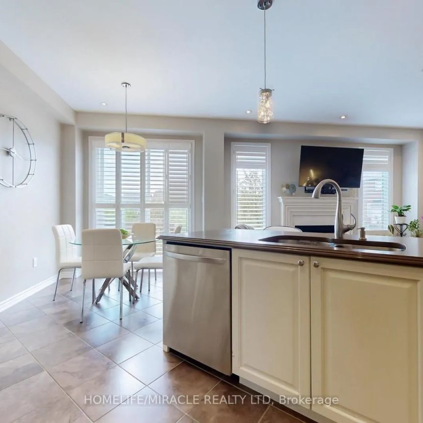 1042 TOCK CLOSE - Photo 1