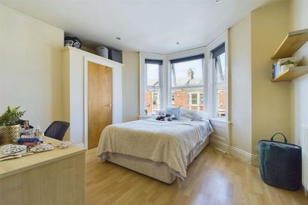 5 bedroom maisonette to rent - Photo 5