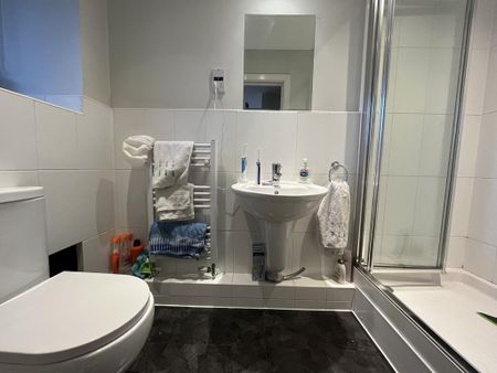 2 bedroom apartment to rent - Photo 4