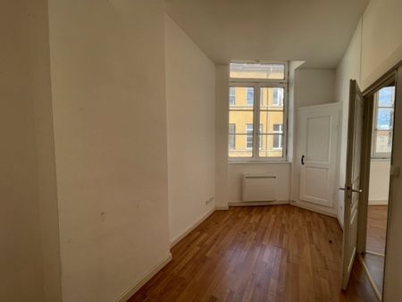 APPARTEMENT T5 A LOUER LYON 4EME ARRONDISSEMENT Mairie-Tabareau - Photo 3