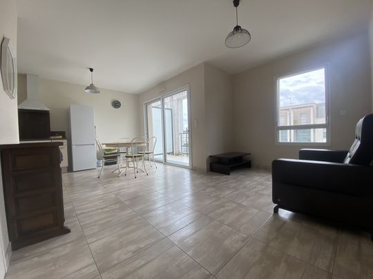 A LOUER APPARTEMENT MEUBLÉ ANGERS-JUSTICES - Photo 1