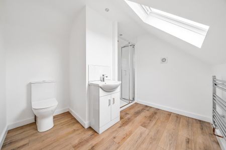 2 bedroom detached bungalow to rent - Photo 2