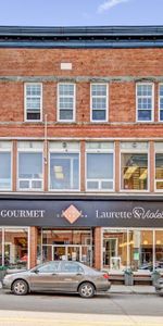 Grand 3 1/2 sur deux étage - 104 rue Ste-Cécile - Photo 4