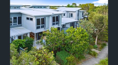 Stylish 3-Bedroom Townhouse in Brightwater! - Photo 5