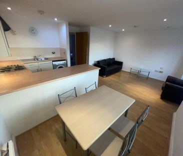 2 bedroom apartment to rent - Photo 3