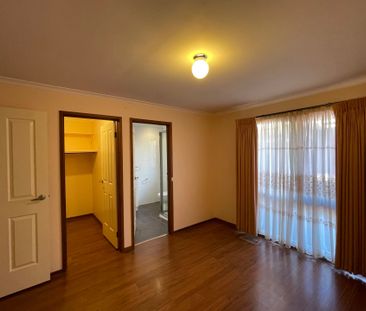 Four Bedroom Family Home in Heart of Clarinda&period;&period;&perio... - Photo 6