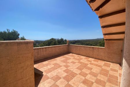 Beautiful 4 bedroom villa in Altea la Vella with mountain views - Photo 5