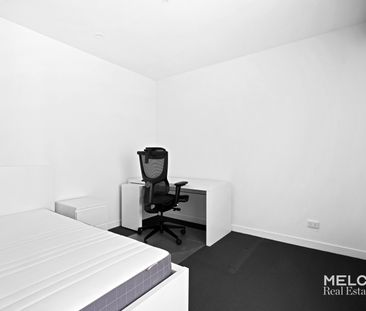 COSY FURNISHED ONE-BED AT THE MANHATTAN - Photo 2