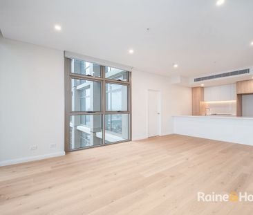 Brand New Three-Bedroom Apartment with City View in Melrose Park - Photo 2