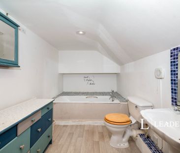 3 bedroom house to rent Clayhill Road, Leigh, Reigate, RH2 - Photo 4