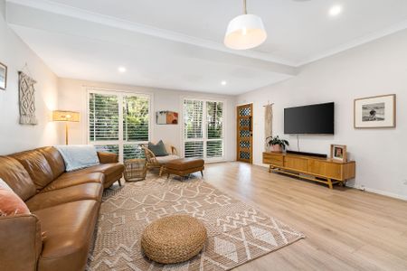 Beautiful Coastal Home - Photo 4