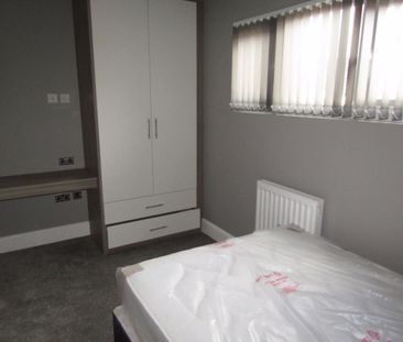 Stamford Street, Kensington. - Photo 6