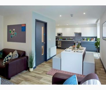 Attic ensuite - Photo 6