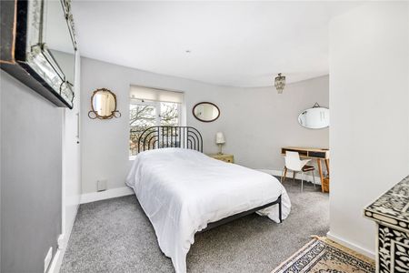 Latimer Road, North Kensington, W10, London - Photo 2