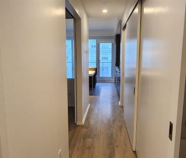 For Lease - 197 Yonge Street, Toronto, Ontario - Photo 2