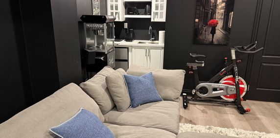 For Lease - Basement room ETHERIDGE Avenue, Milton, Ontario - Photo 2