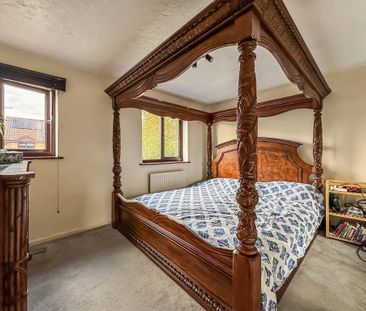 5 bedroom detached house to rent - Photo 1