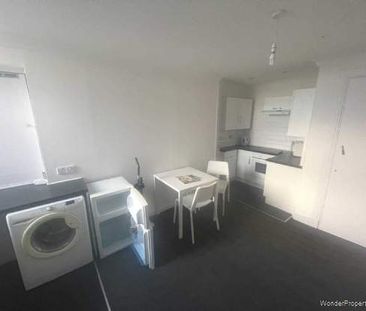 1 bedroom property to rent in Renfrew - Photo 2