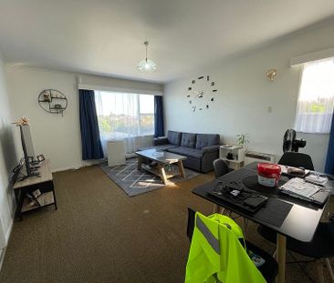 !! Charming 1BR Unit in GREENLANE !! - Photo 1