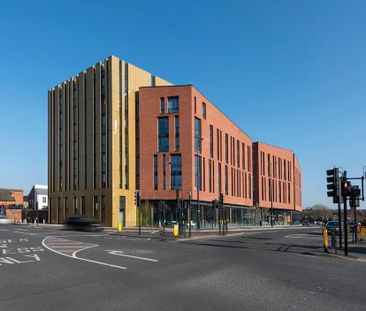 1 bedroom in a flat share to rent - Photo 4