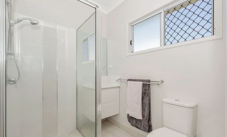 Easy, Everyday Living in a Great Location - 2A Gotham Loop, Deeragun - Photo 5