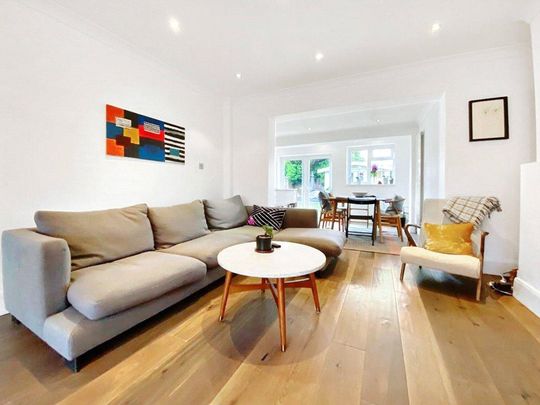 3 bedroom semi-detached house to rent - Photo 1