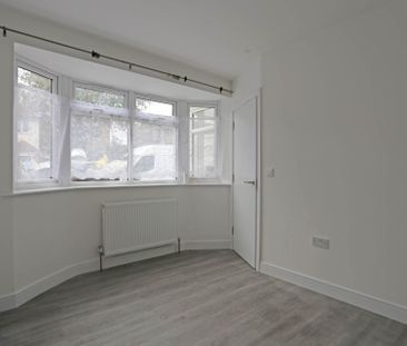 Price £2,500 pcm - Let - Photo 4