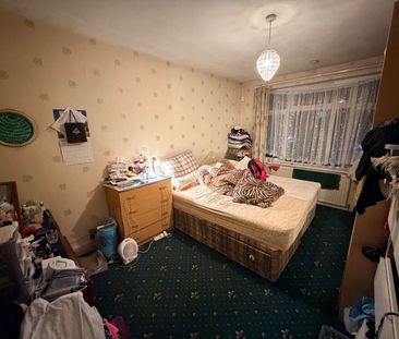 5 Bed Terraced House, North Circular Road, N13 - Photo 5