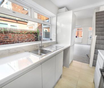 2 bedroom terraced house to rent - Photo 5