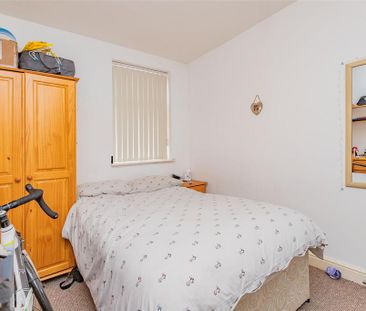 6 bedroom house to rent - Photo 3