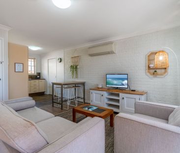 Charming Furnished Granny Flat in Kiama Heights - Photo 6