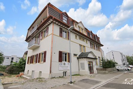 Newly renovated and ready to move in, your new home is waiting! - Photo 3