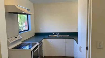 Two Bedroom Apartment in the Central City - Photo 2