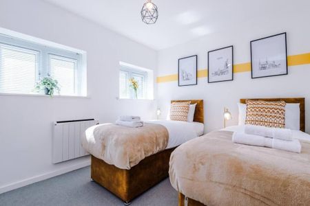 2 Bed Flat, Viaduct Road, LS4 - Photo 2