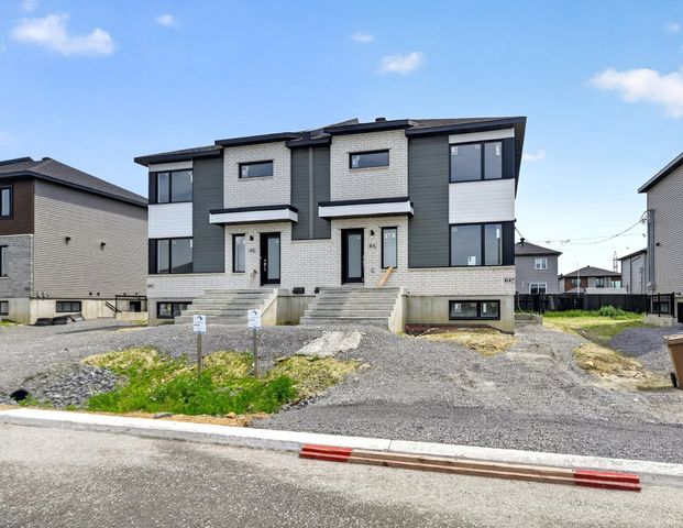 À louer / Maison à étages - Photo 1