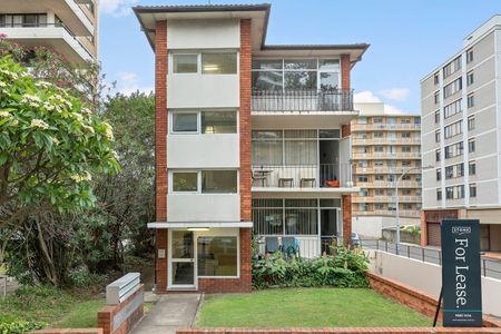 Top Floor Apartment With Bay Views - Photo 5