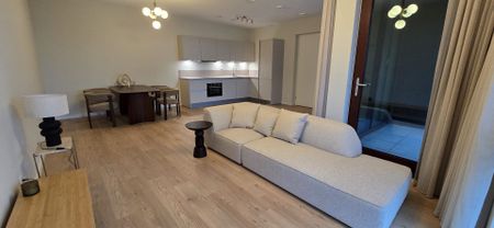 DOWNTOWN 9th floor #98 (BAAN 34C-9), ROTTERDAM - Photo 3