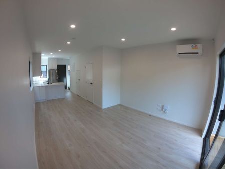 3 bedroom townhouse - Photo 4