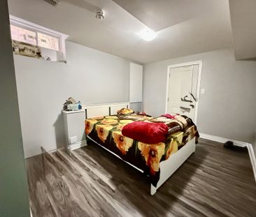 For Lease - 389 Royal West Drive, Brampton, Ontario - Photo 3