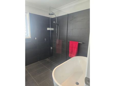 Fully Furnished and Equipped for You to Move In&excl; - Photo 4