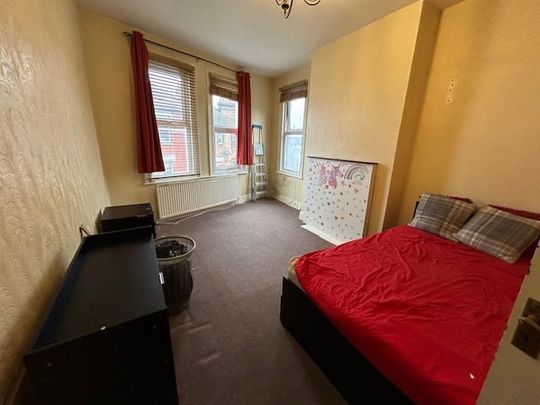 1 Bed Flat, London Road, CR7 - Photo 1