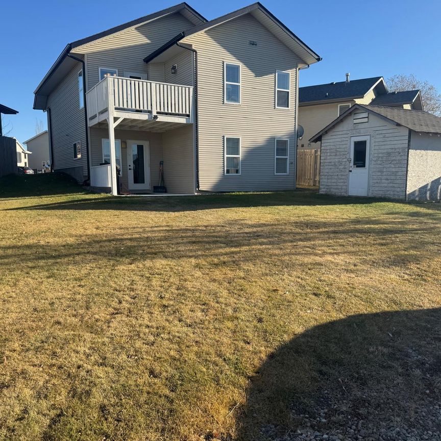 Full House Located in Inglewood! - Photo 1