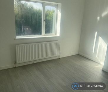 2 bedroom semi-detached house to rent - Photo 3