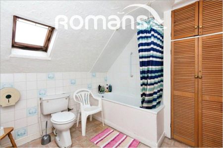 1 bedroom in a house share to rent - Photo 4