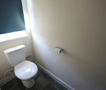 1 bedroom Flat To Let - Photo 5