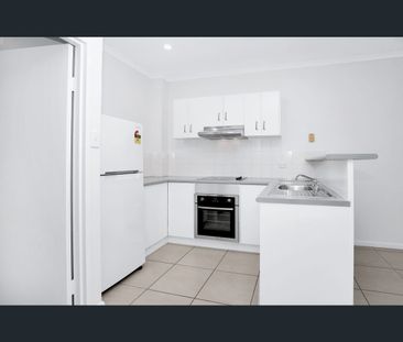 6/319 Severin Street, Parramatta Park, Qld 4870 - Photo 2