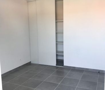 T2 AVEC BALCON ET PARKING - Photo 3