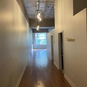 4 1/2 - Montréal - $1 850 /mois - Photo 2