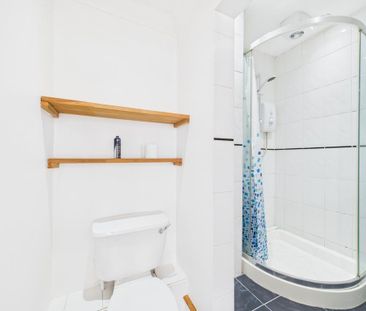 2 bedroom flat to rent - Photo 6
