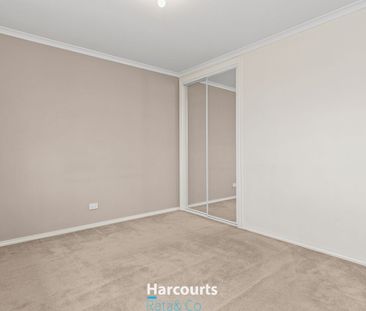 Spacious 4-Bedroom Home with Modern Amenities in Thomastown - Photo 2
